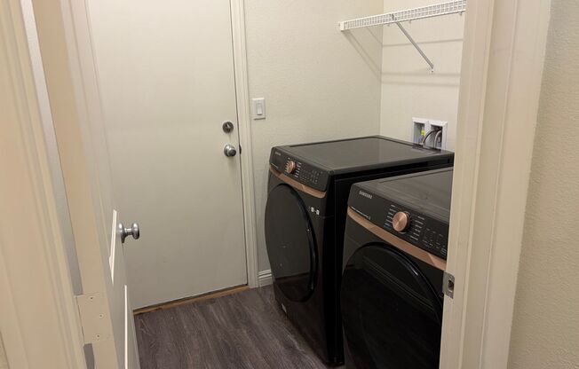 3 beds, 2.5 baths, $2,095