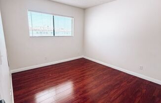 14814 Inglewood Ave.