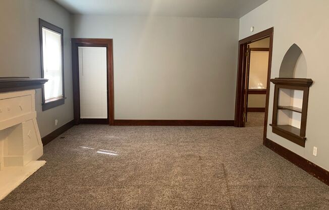 2 beds, 1 bath, $1,200