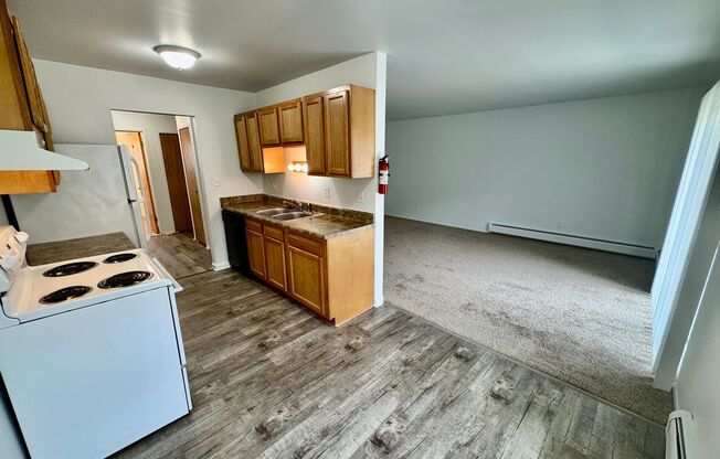 1 bed, 1 bath, 800 sqft, $1,145, Unit 36