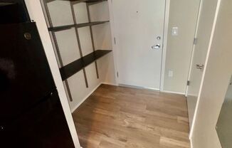 Studio, 1 bath, 294 sqft, $1,178, Unit 316