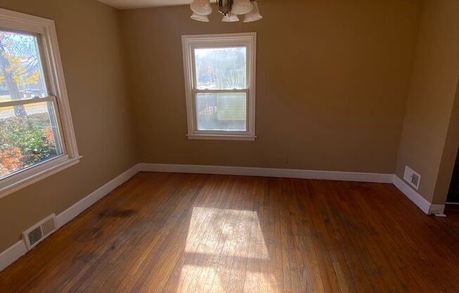 4616 Gaywood