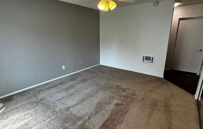 1 bed, 1 bath, 780 sqft, $2,425, Unit 26