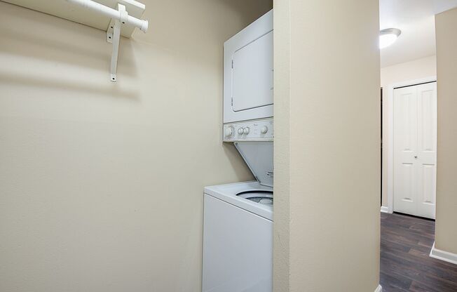 1 bed, 1 bath, 648 sqft, $1,650, Unit 1-103