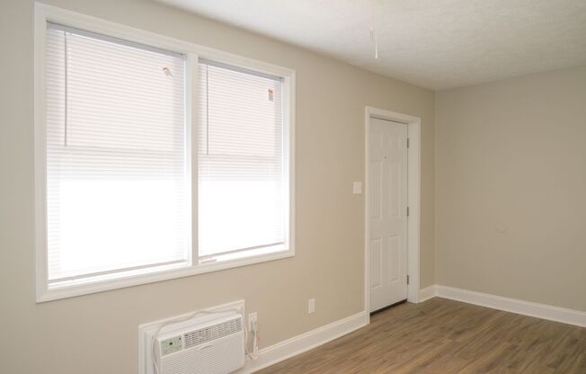 1 bed, 1 bath, 416 sqft, $995