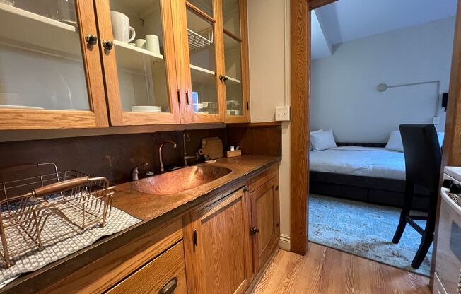 Studio, 1 bath, 500 sqft, $1,350, Unit E7 (Furnished)