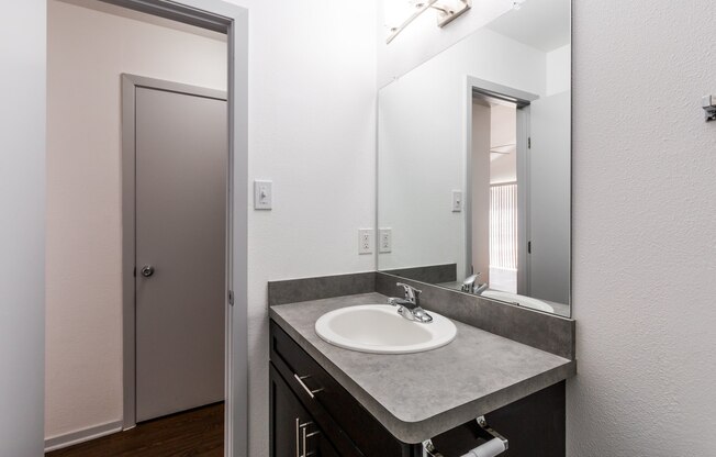 2 beds, 2 baths, $1,749, Unit 1901B