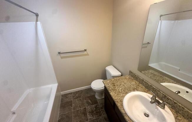4804 215 LN SW
