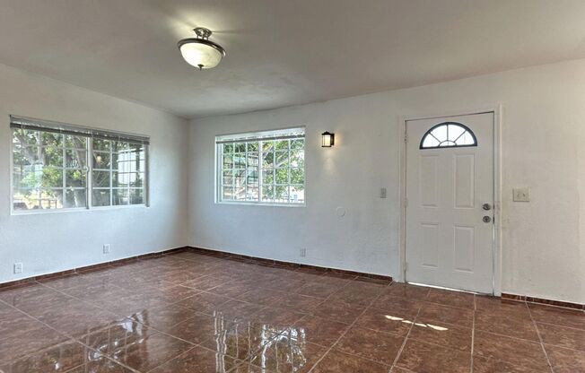 445 W. Shamrock