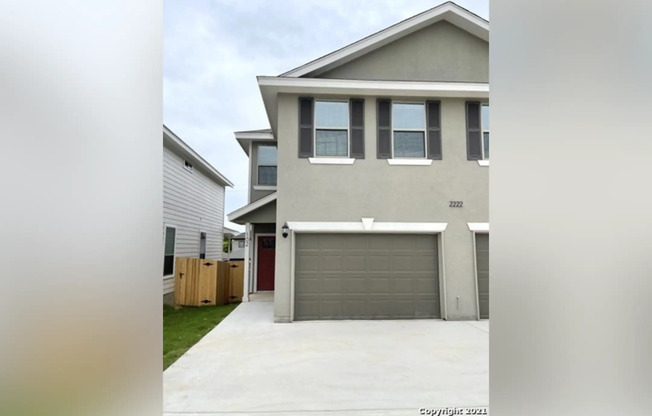 2222 Sandlewood Cove