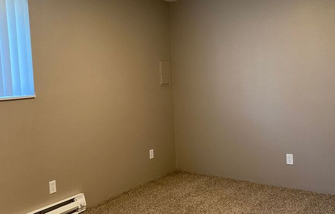 2 beds, 1 bath, 830 sqft, $1,220, Unit J-230