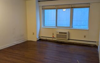 1 bed, 1 bath, 570 sqft, $2,700, Unit 702