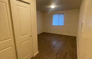 3 beds, 2 baths, $1,995, Unit 893