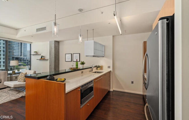 1 bed, 1 bath, 860 sqft, $3,000, Unit 914