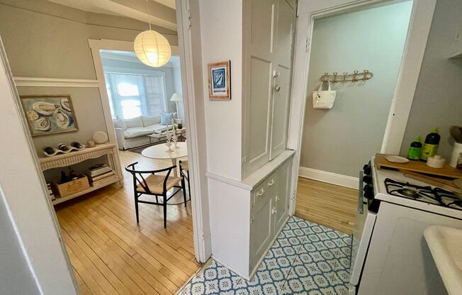 1 bed, 1 bath, $1,015, Unit 14