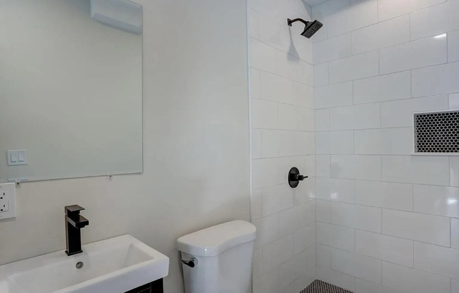 19 BARTLETT PL