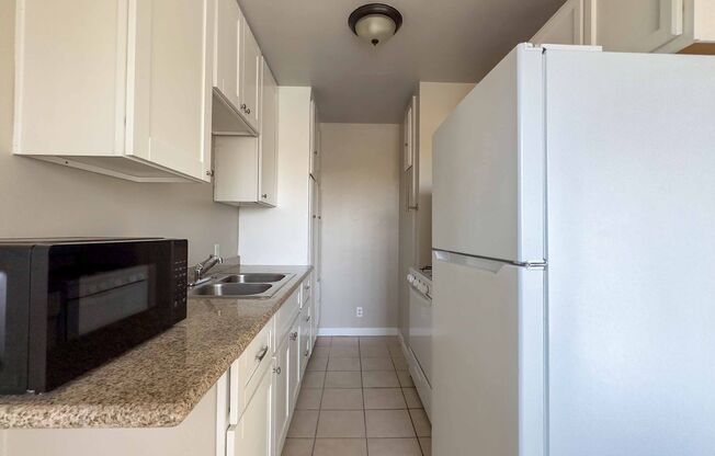 1 bed, 1 bath, $1,799, Unit 18