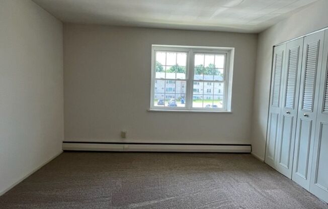1 bed, 1 bath, 700 sqft, $1,200, Unit 532
