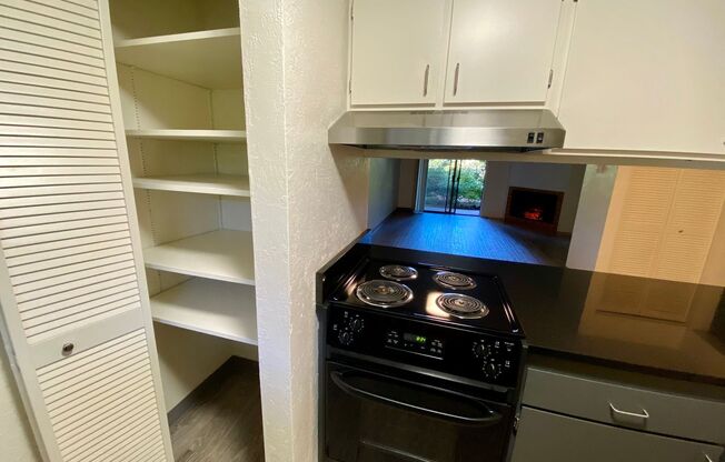 2 beds, 2 baths, 1,150 sqft, $1,712, Unit 0172