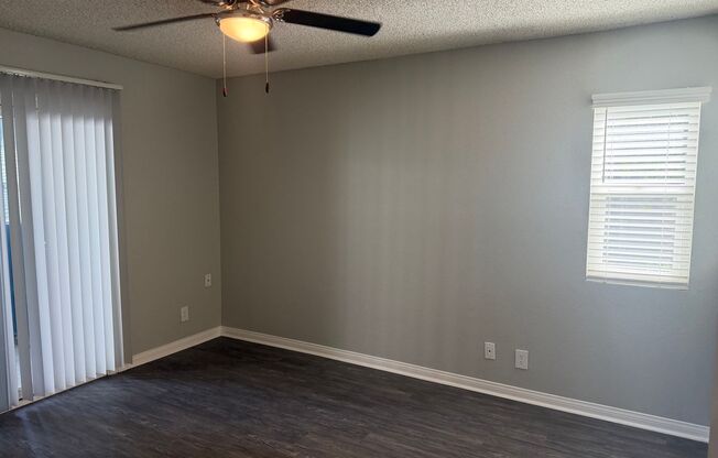 2 beds, 2 baths, 967 sqft, $2,910, Unit 801
