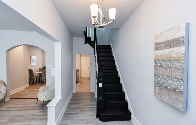Beautifully Updated Large 3/BD Townhouse