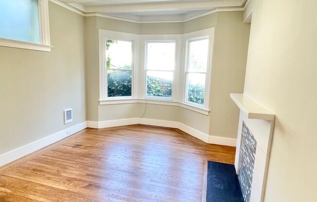 105 (1732 Washington)