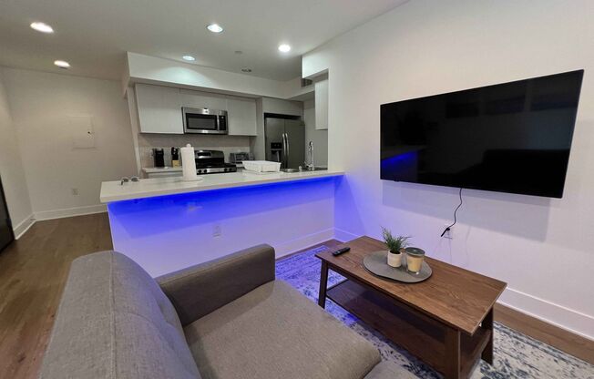 4 beds, 3 baths, 120 sqft, $1,600, Unit 109 - Signature - 2