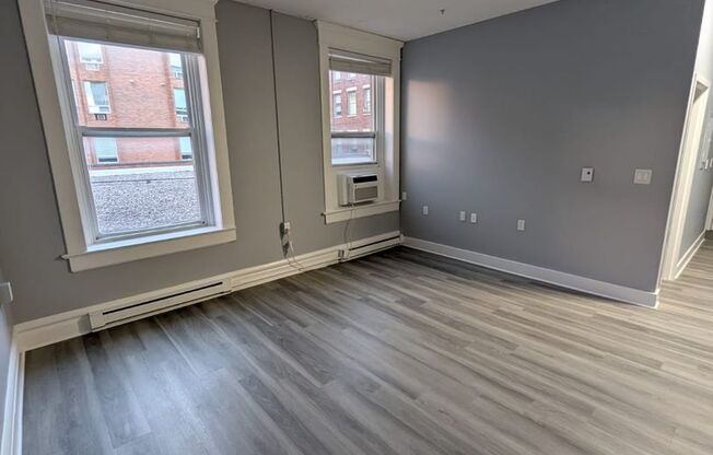 2 beds, 1 bath, 775 sqft, $1,100, Unit 238