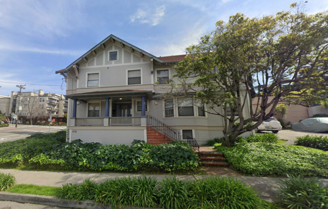 Lantz Building 16 - 478 Vernon St