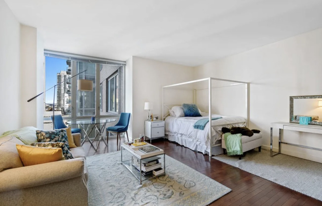 1 bed, 1 bath, 563 sqft, $4,300, Unit 3A