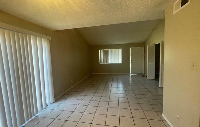 944 S Valencia #6