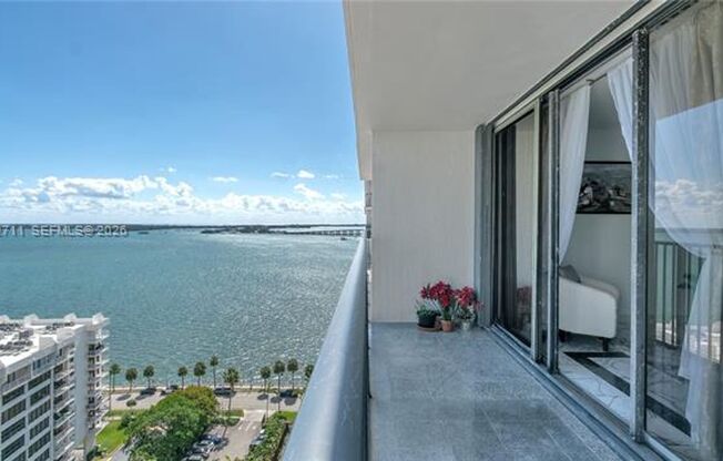 2 beds, 2 baths, $3,500, Unit # 1911