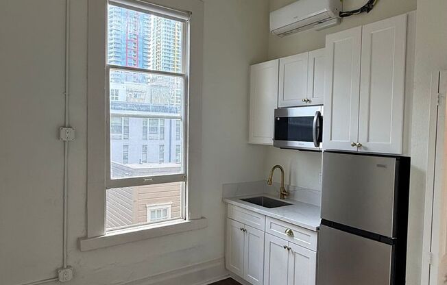 Studio, 1 bath, 166 sqft, $1,400, Unit 318