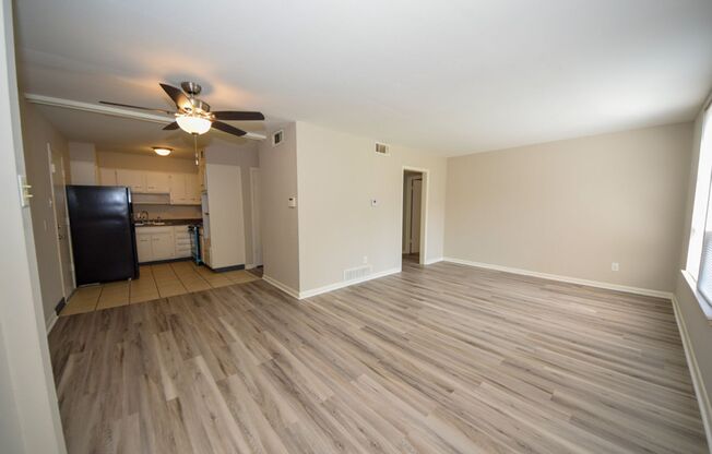 Midtown 2 bed, 1 bath near Overton Park.