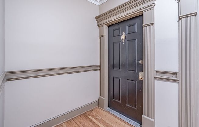 2 beds, 2 baths, $1,850, Unit 412