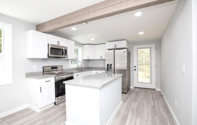 2 Bedroom Madison Cutie