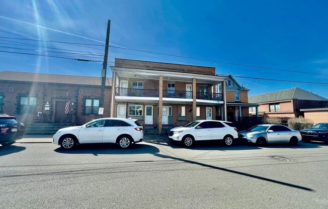 446 Waddell Avenue (Full Service)