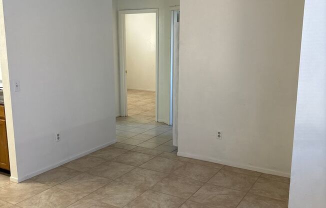 2 beds, 1 bath, $1,000, Unit 74029 Cactus Unit A