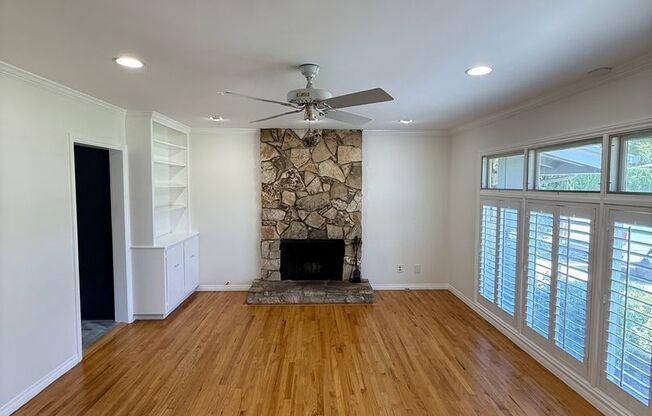 Beautiful One Level, 3 Bedroom, 3 Bathroom Tarzana Pool Home for Lease!