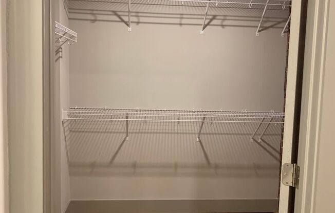 1 bed, 1 bath, 746 sqft, $1,638, Unit Bay 5 Unit 219