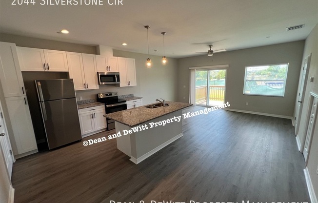 2044 SILVERSTONE CIR