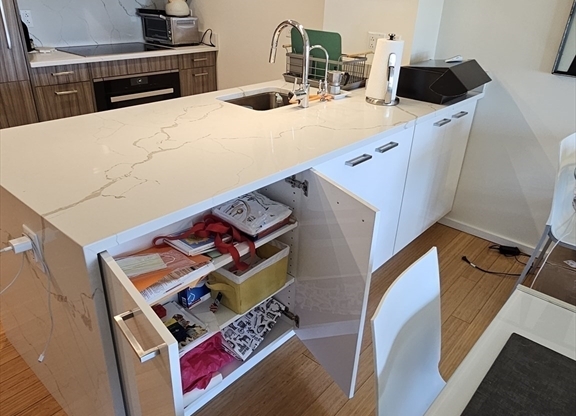 1 bed, 1 bath, 747 sqft, $3,450, Unit 707T