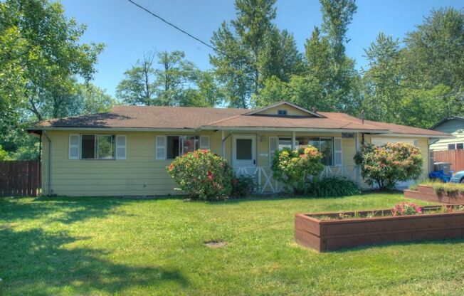 Spacious Renton Rambler w/ a HUGE Backyard!