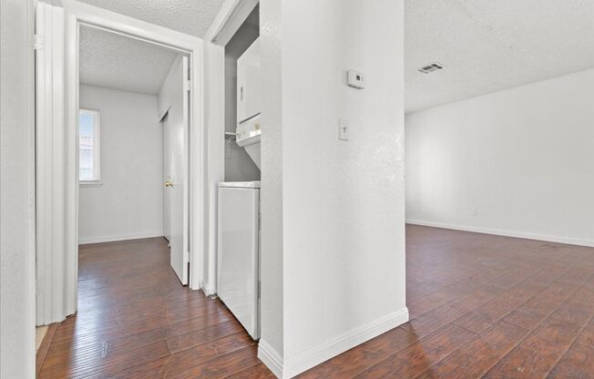 2 beds, 2 baths, 922 sqft, $1,245, Unit Van Dyke Unit D