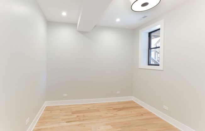 1 bed, 1 bath, 415 sqft, $3,450, Unit 2237-2W