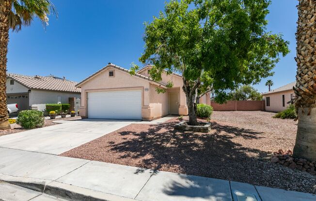 3-Bedroom Home with Upgraded Cooling & Great Entertaining Space – NLV