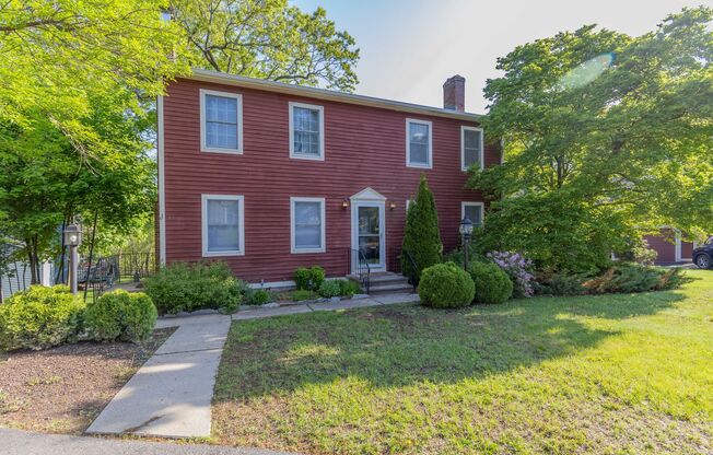 Beautifully Renovated 2 Bed, 2 Bath Colonial Home in Lakewood Community