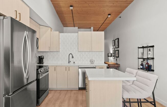Studio, 1 bath, 540 sqft, $1,665, Unit 416