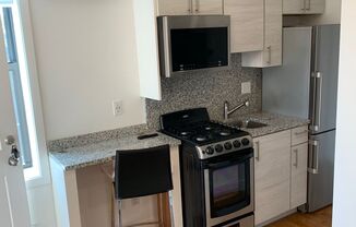 CHELSEA / BOSTON FULLY FURNISHED LUXURY STUDIO-- 1 MILE TO LOGAN!!