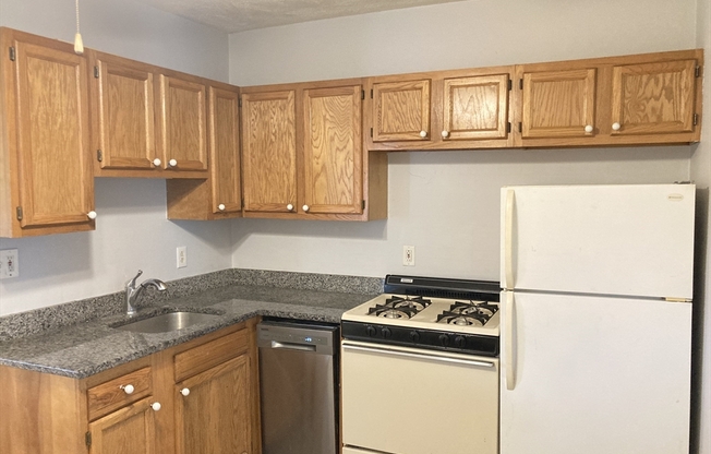 3 beds, 1 bath, 1,200 sqft, $2,450, Unit 2